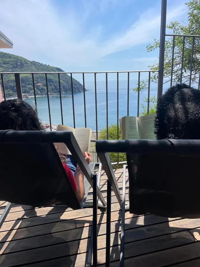 Ocean View Flat With Wi-Fi, Ac And Elevator To Town Apartment Levanto